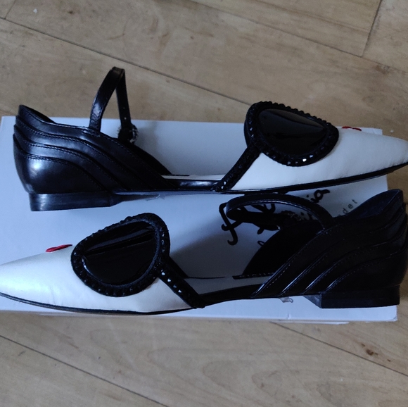 NEW Lexi Embellished Pointy Toe Flats - 36 / 6 - Picture 3 of 5